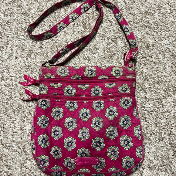 Vera Bradley Pink Swirls crossbody - Picture 1 of 16